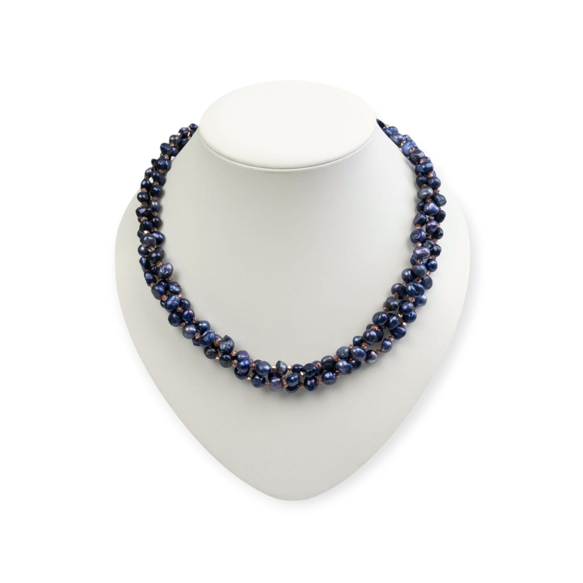 Dunkelblaue Perlenkette, mehrreihig